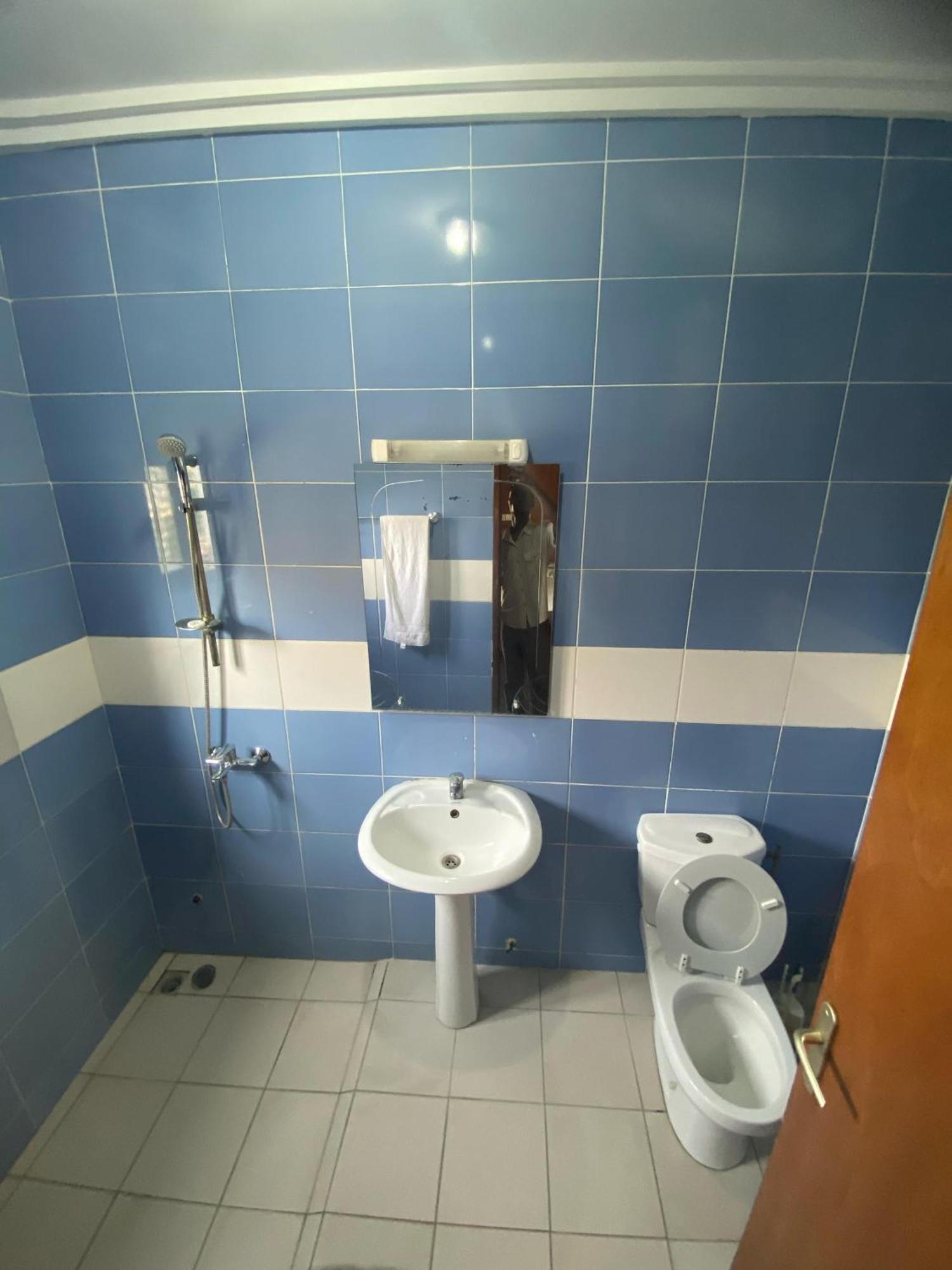 Hotel Yabisso Ломе Экстерьер фото